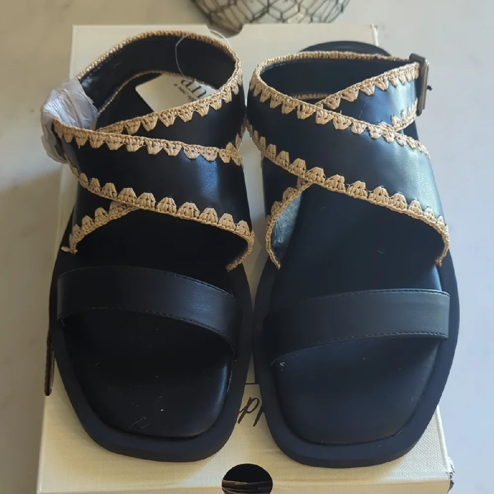 a.n.a Black and Cream Women's Sandals - Picture 1 of 4